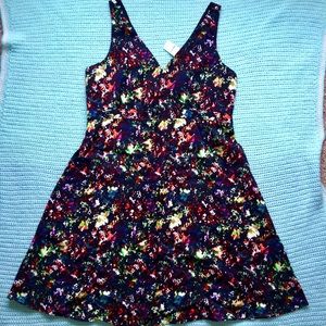 NWT. Gap Maternity dress. Size14. Has pockets!